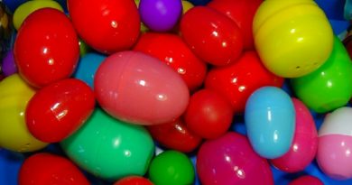 30 Surprise Eggs