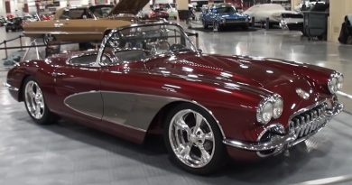 1958 Candy Apple Chevrolet Corvette