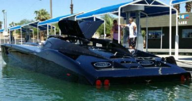 ZR48 Corvette Boat